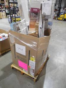 lot 15 image: WHOLESALE PALLET LOT OF GENERAL MERCHANDISE SHOWER DOOR, BARS & HANDLES