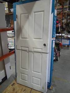 lot 9 image: 32 X 80 MDF PRIMED WHITE  DOOR SLAB WITH JAMB