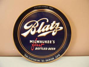 lot 27 image: VINTAGE BLATZ MILWAUKEES FIRST BOTTLED BEER BEER TRAY - 1940s RETRO NICE - APPROX 12 - SEE PICTURES