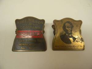 lot 119 image: VINTAGE THE C.H. HANSON COMPANY MAKERS CHICAGO ADVERTISING WIRT WILSON & COMPANY PAPER CLIP & VINTAGE HAYEK NOVELTY CO. MPLS. MINN. NORTHWESTERN GLASS CO. ADVERTISING PAPER CLIP - AWESOME SET - SEE PICTURES