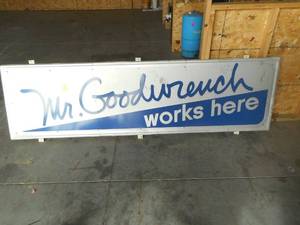 lot 6 image: Mr. Goodwrench Sign
