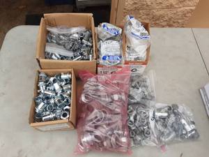 lot 33 image: 12 & 1 Rigid Connectors