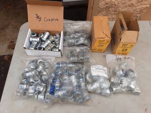 lot 36 image: Large Lot Of 34 Compression Fittings