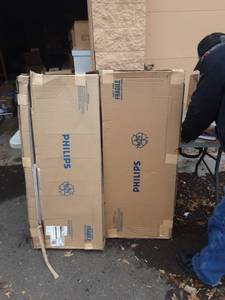 lot 55 image: 2- 4 Ft  6 Bulb Florescent Light Fixture (New)