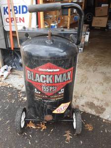lot 60 image: 21 Gallon Air Tank