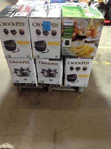 lot 7 image: PALLET OF CROCKPOTS,DIGITAL AIR FRYERS (SEE PICTURES)