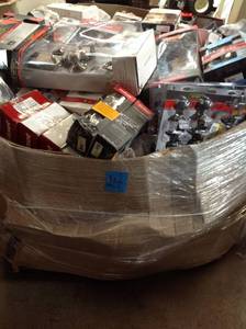 lot 14 image: Gaylord Full of Door Hardware assorted styles and conditions, some in like new condition some missing pcs review pictures