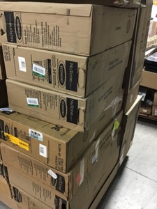 lot 42 image: Pallet of Assorted of Under Cabinet Range Hood  diferents sizes, Styles and colors original customer returns