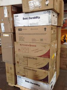 lot 3 image: PALLET OF KITCHENBATHROOM APPLIANCES (SEE PICTURES)