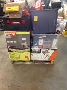 lot 8 image: MIXED PALLET OF RIGID,RYOBI,HUSKY ASSORTED TOOLS WITH DELTA BATHROOM ACCESSARIES(SEE PICTURES)