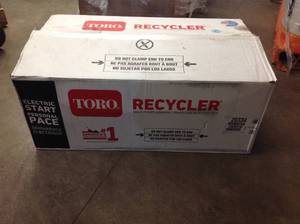 lot 15 image: TORO Recycler 22 in. Variable Speed Electric Start Self Propelled Gas Walk-Behind Mower with Briggs and Stratton Engine