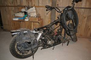 lot 2 image: 1981 Harley Wide-Glide Roller