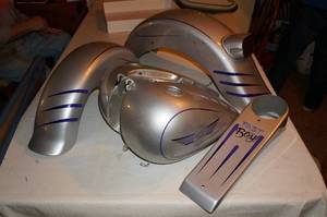 lot 7 image: Custom Painted FL Tank, Fender, and Trim Set