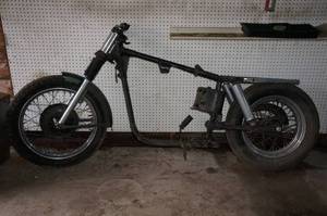 lot 1 image: Harley K Model Roller and Parts
