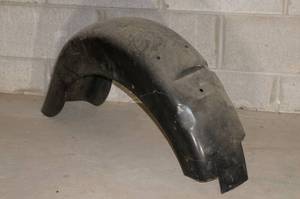 lot 16 image: Black Harley Fender