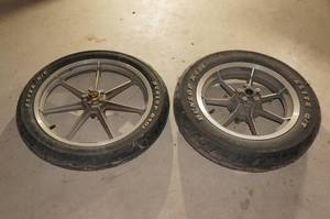 lot 78 image: Harley Wheels and Tires