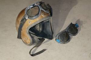 lot 49 image: Vintage Gold Sparkle Helmet and Riding Goggles