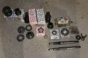 lot 87 image: Transmission Rebuild Kit Parts