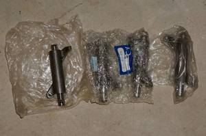 lot 106 image: Rocker Arms