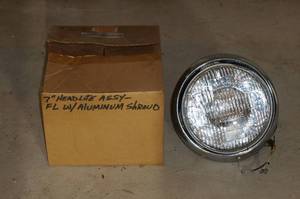 lot 103 image: 7 Headlight Assembly