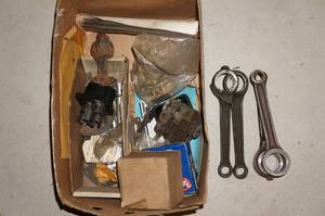 lot 122 image: Internal Engine Parts