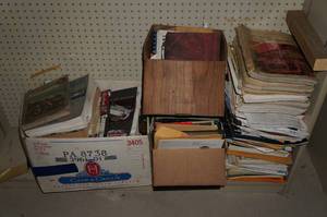lot 130 image: Old Books, Catalogs, Guides, and Manuals