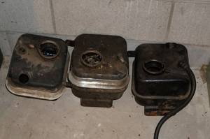 lot 144 image: 3 Oil Tanks