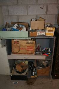 lot 149 image: Shelf Contents