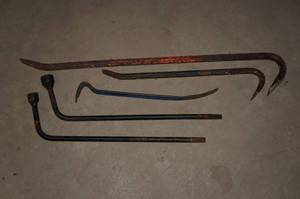 lot 169 image: Tire Irons