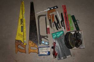 lot 175 image: Hand Saws