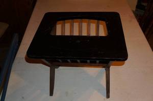 lot 200 image: Wood Magazine Rack