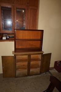 lot 206 image: Wood Cabinet and Book Shelf