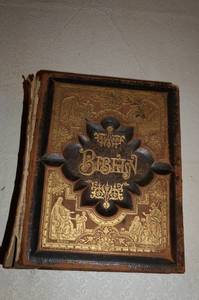 lot 226 image: Antique Swedish () Illustrated Bibeln