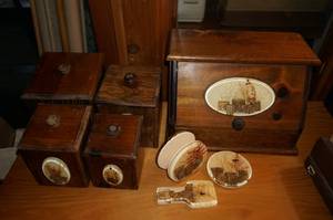 lot 234 image: Vintage Scrimshaw Kitchen Canister Set