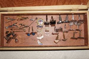lot 240 image: Box of Cufflinks and Tie Tacks