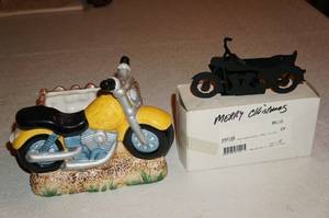 lot 248 image: Ceramic Motorcycle Napkin Holder Metal Card holder