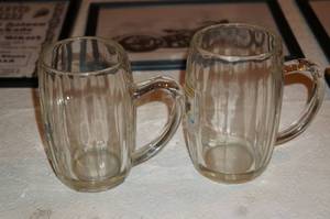 lot 289 image: 2 Glass Beer Steins
