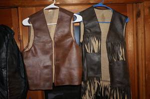 lot 302 image: 2 Leather Vests and Leather Jacket