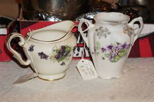 lot 307 image: Silverplated Serving Dishes, Ceramics, Glass Art