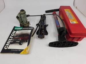 lot 21 image: Box of Misc Items