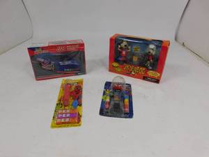 lot 70 image: Collectibles
