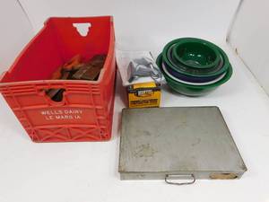 lot 76 image: Misc Items
