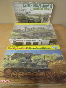 lot 611 image: DRAGON WWII MILITARY MODELS - NEW