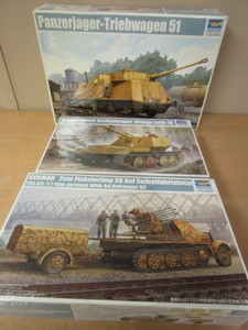 lot 627 image: TRUMPETER WWII MILITARY MODELS - NEW
