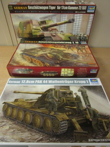 lot 645 image: TRUMPETER WWII MILITARY MODELS - NEW