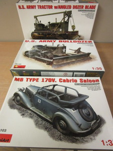 lot 686 image: MINI ART WWII MILITARY MODELS - NEW