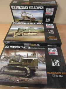 lot 692 image: MIRROR WWll MILITARY MODELS - NEW