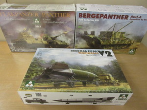 lot 711 image: TAKOM WWII MILITARY MODELS - NEW