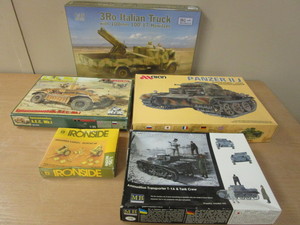 lot 718 image: WWII MILITARY MODELS, IRONSIDE, MB, ALAN, MAQUETTE, IBG BRANDS - NEW