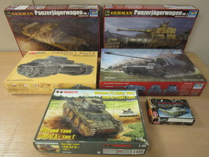 lot 746 image: WWII MILITARY MODELS, TRUMPETER, ALAN, MAQUETTE, COREE-BRANDS
